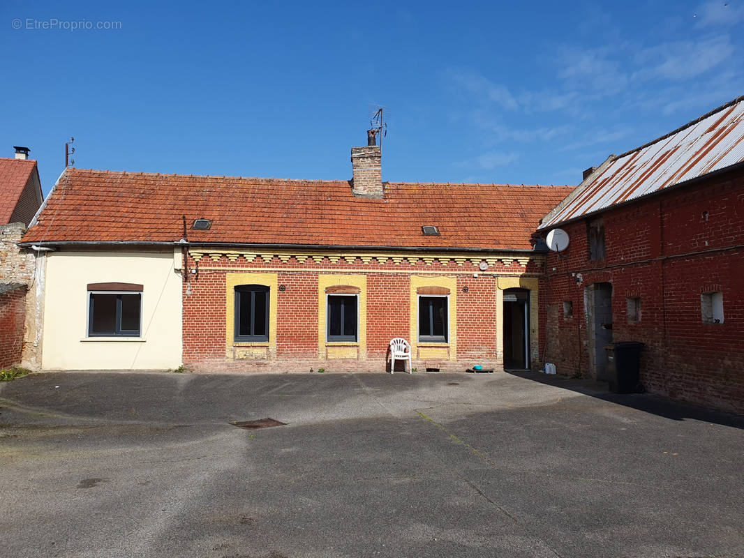 Maison à SAINT-SAUVEUR