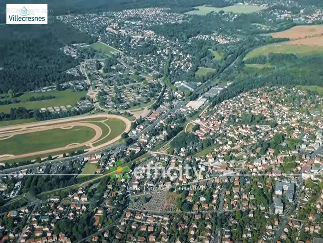 Terrain à VILLECRESNES