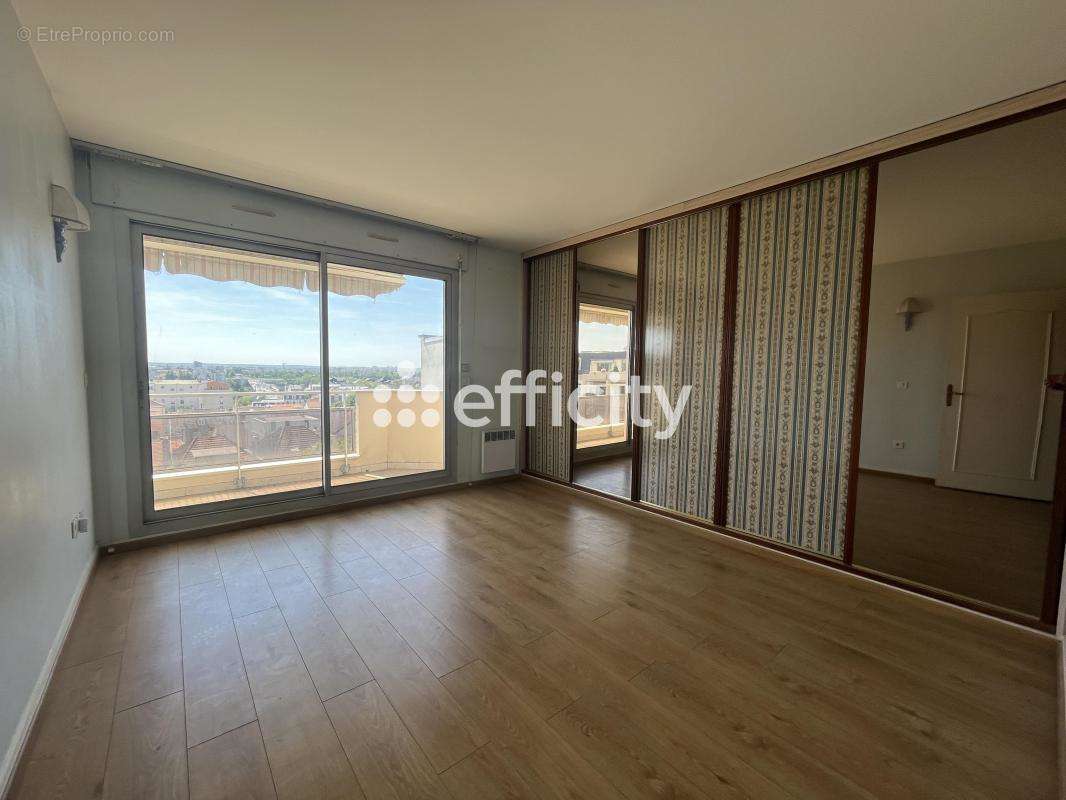 Appartement à NOGENT-SUR-MARNE