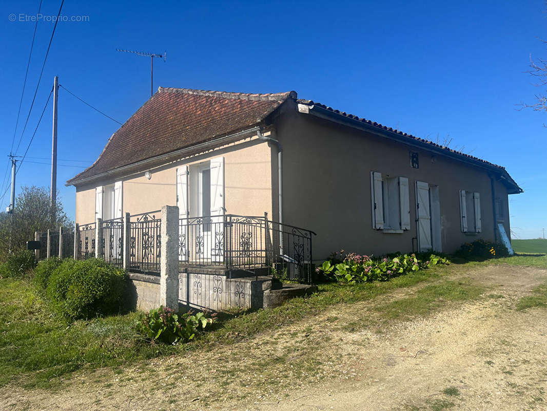 Maison à MONTIGNAC-DE-LAUZUN