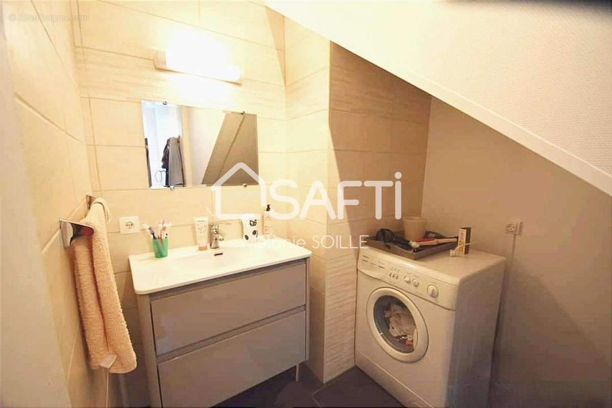 Photo 5 - Appartement à SAINT-JUST-SAINT-RAMBERT