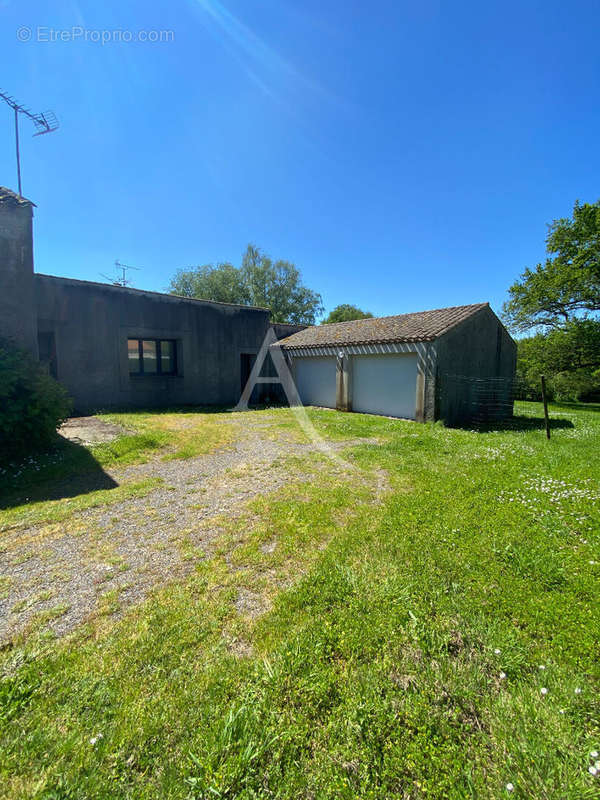 Maison à SAINT-GEORGES-DE-POINTINDOUX