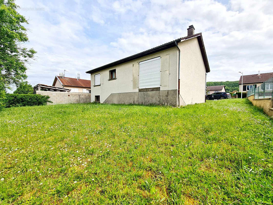 Maison à FRONCLES