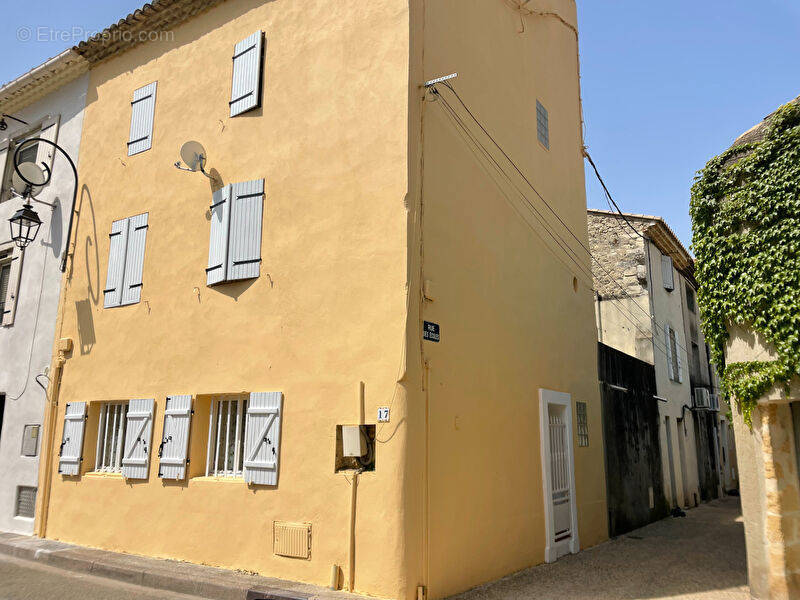 Maison à ARAMON