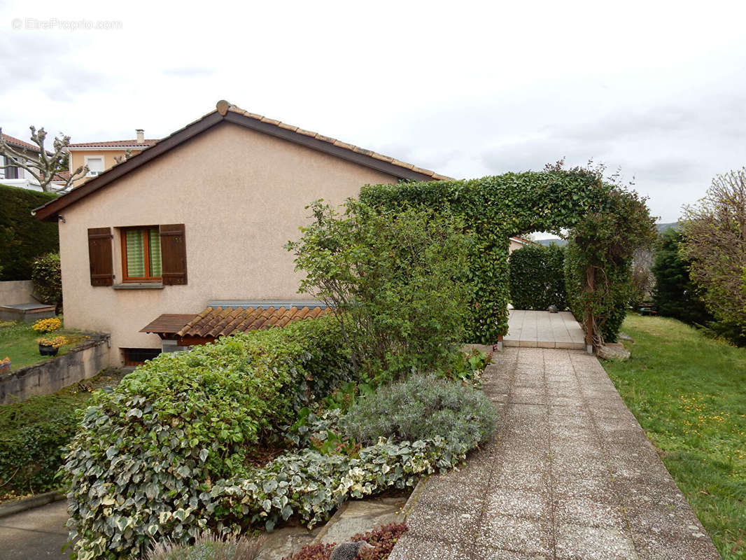 Maison à CHASSE-SUR-RHONE