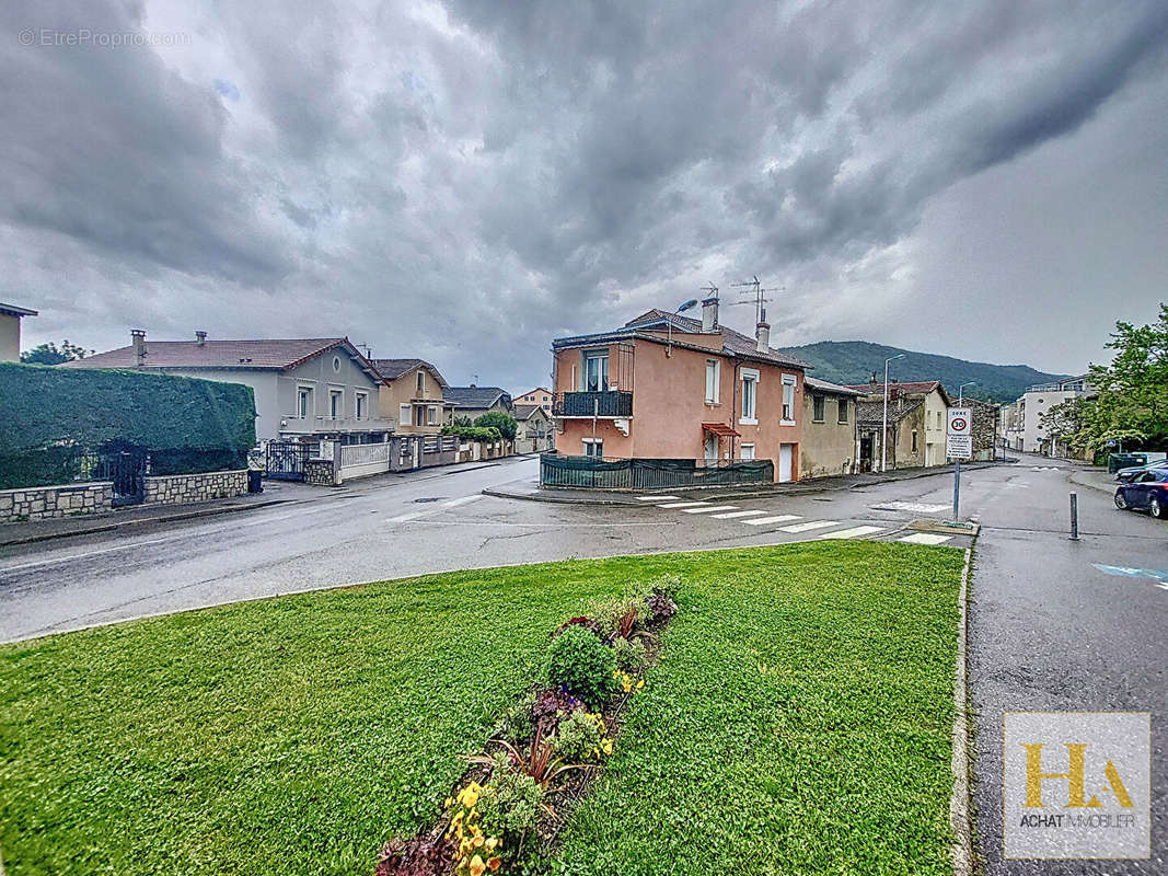 Appartement à SAINT-PERAY