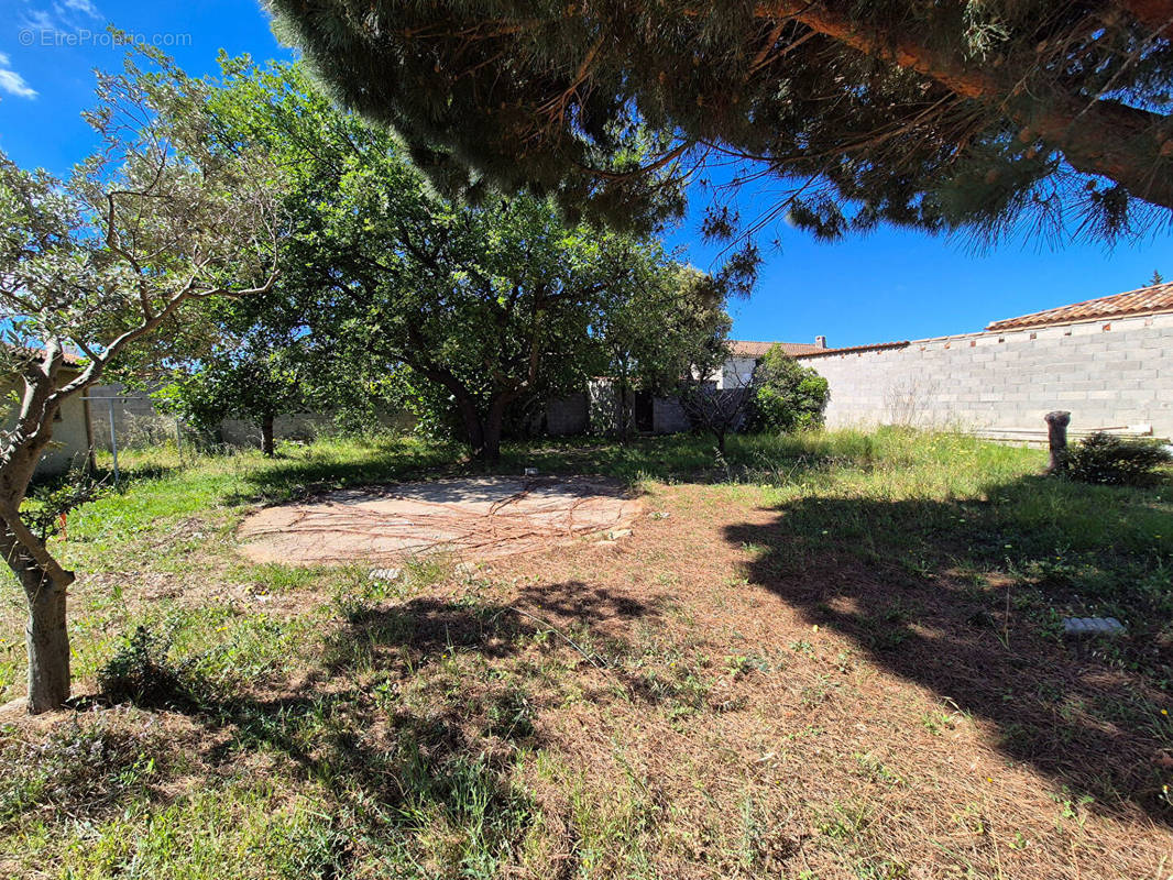 Terrain à FOS-SUR-MER