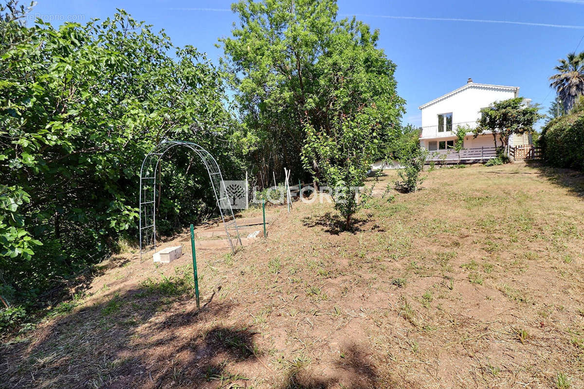 Maison à CARNOULES