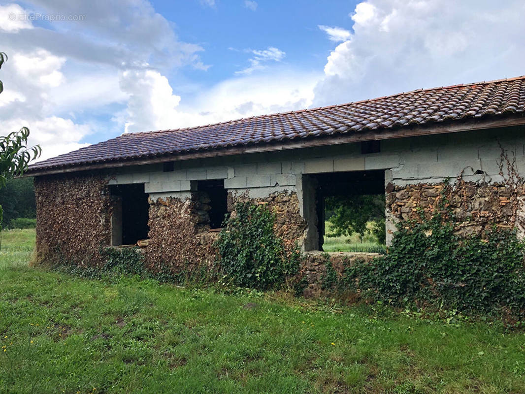 Maison à MOUSTEY