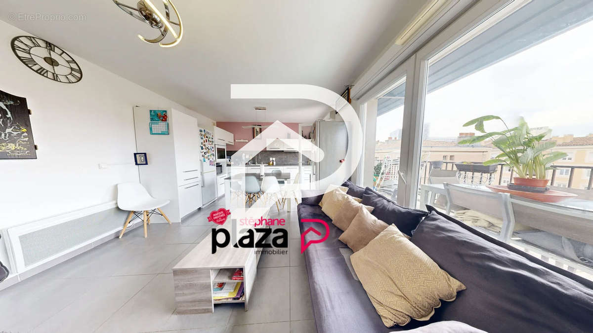 Appartement à MARSEILLE-3E