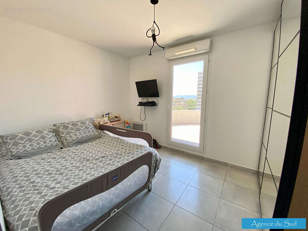 Appartement à MARSEILLE-4E