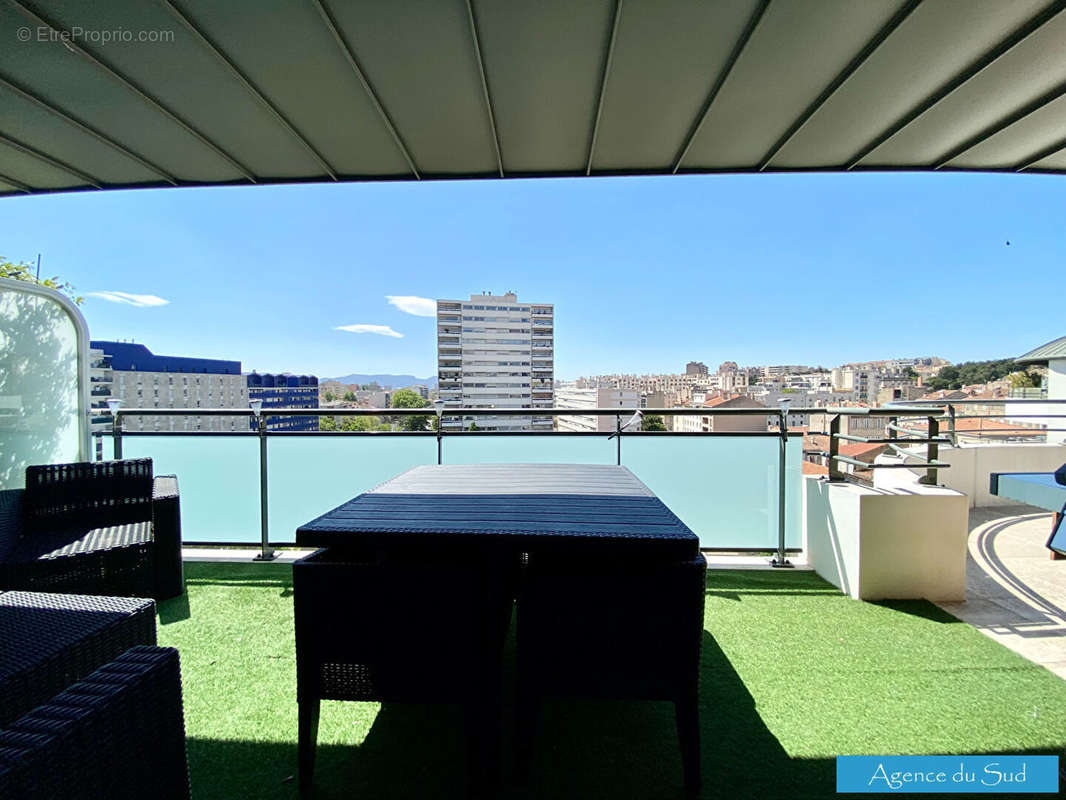 Appartement à MARSEILLE-4E