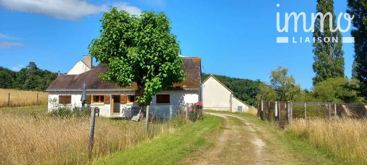 Maison à LA FERTE-SAINT-CYR