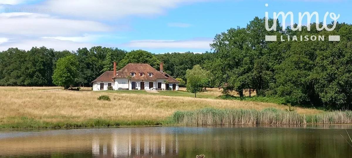 Maison à LA FERTE-SAINT-CYR