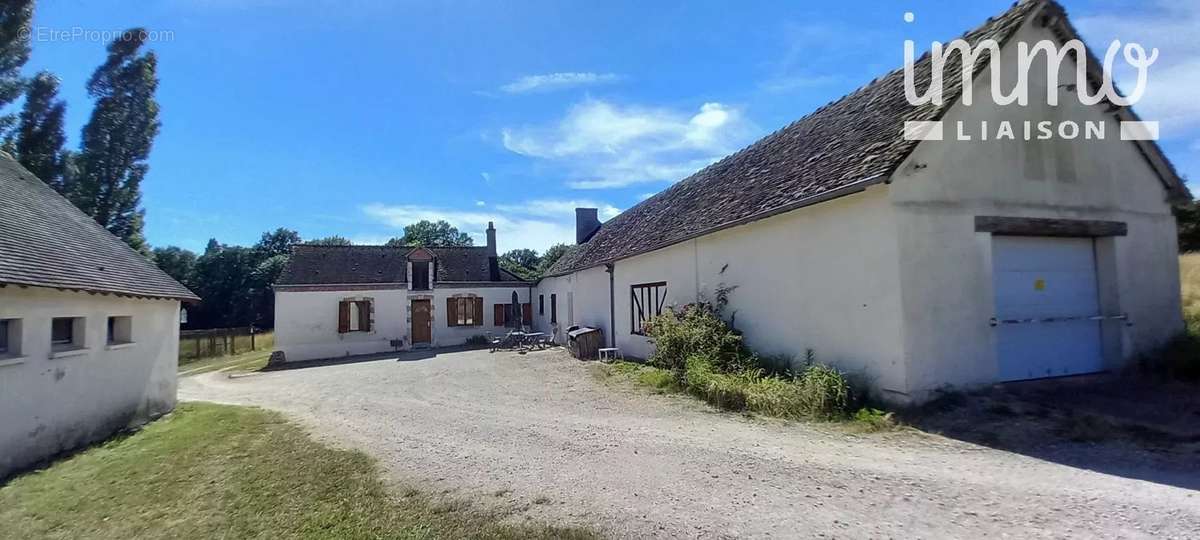 Maison à LA FERTE-SAINT-CYR