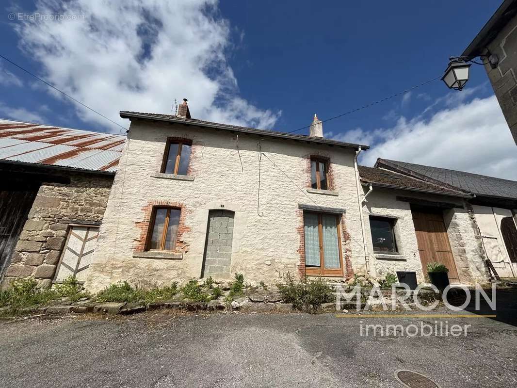 Maison à CHAMBORAND