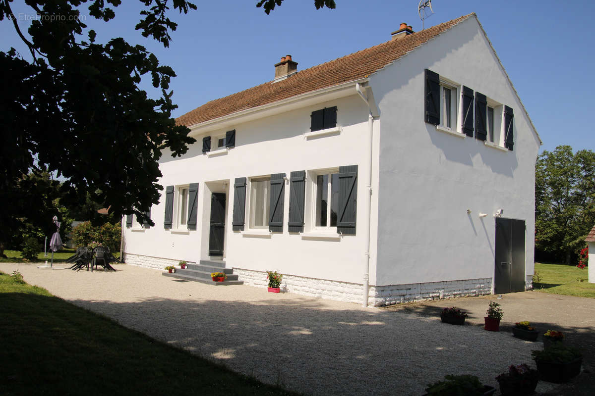 Maison à VERDUN-SUR-LE-DOUBS