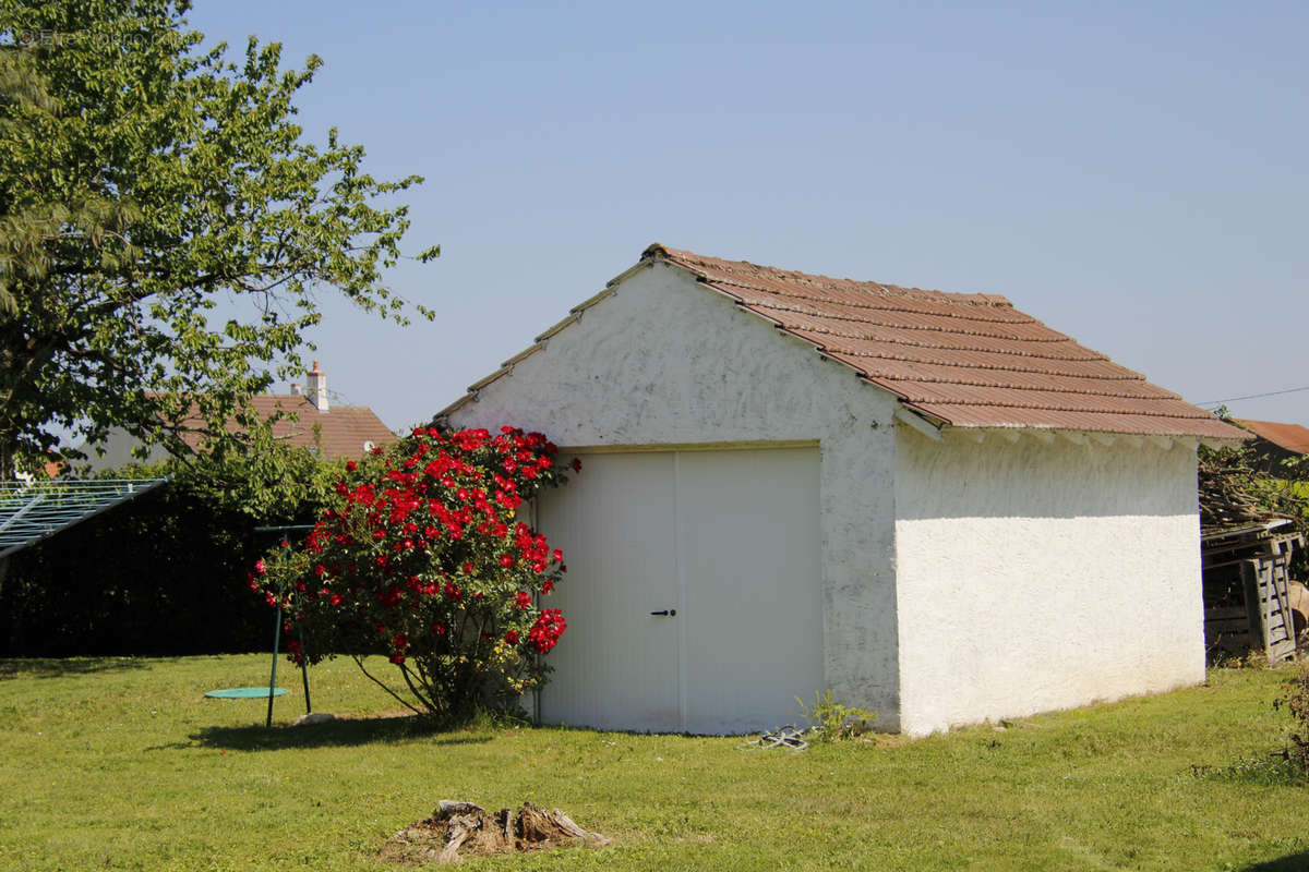 Maison à VERDUN-SUR-LE-DOUBS