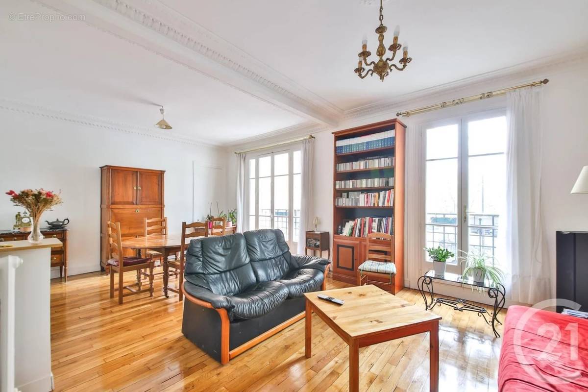 Appartement à PARIS-15E