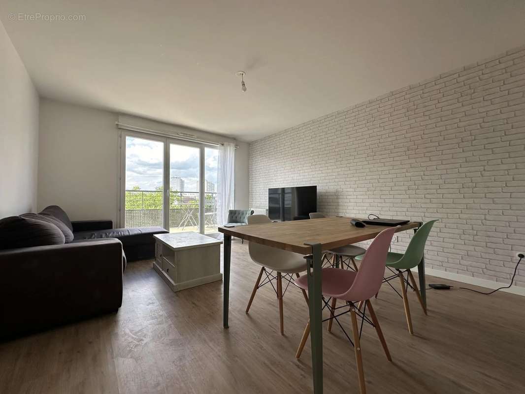 Appartement à ROSNY-SOUS-BOIS