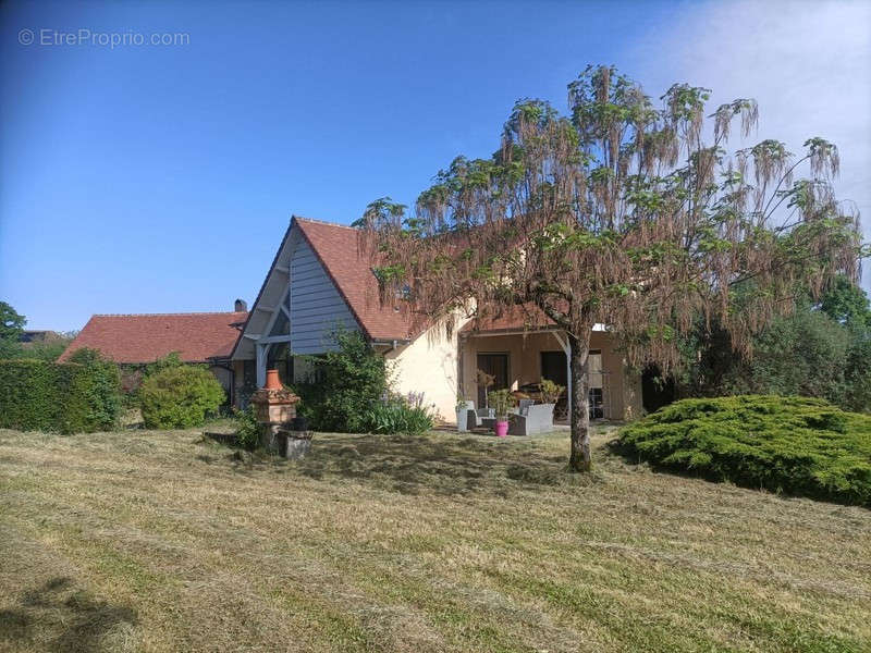 Maison à LONS-LE-SAUNIER