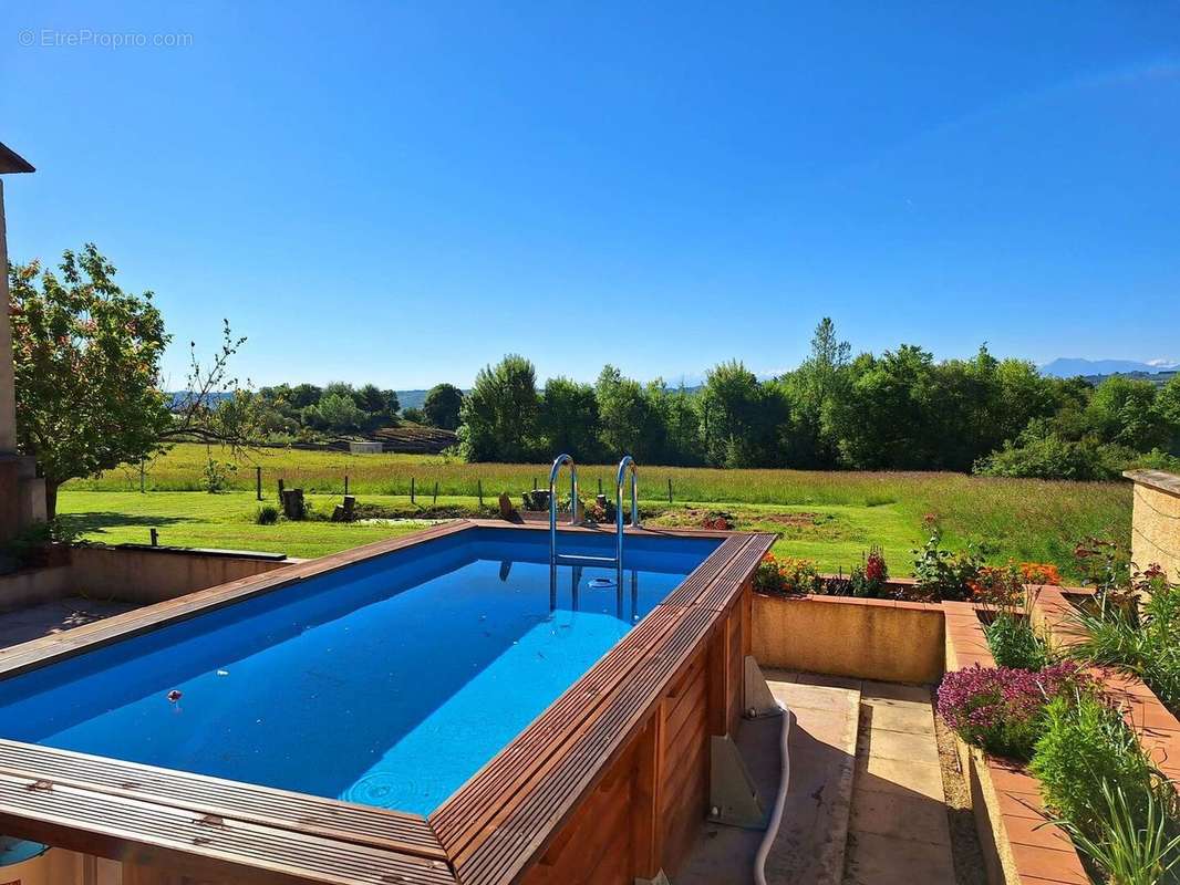 Swimming pool - Maison à BOULOGNE-SUR-GESSE