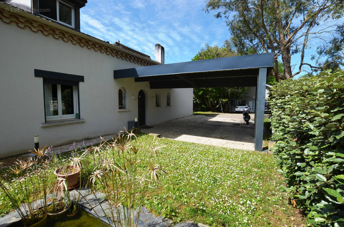 Facade entree maison - house entrance 2 - Maison à EAUZE