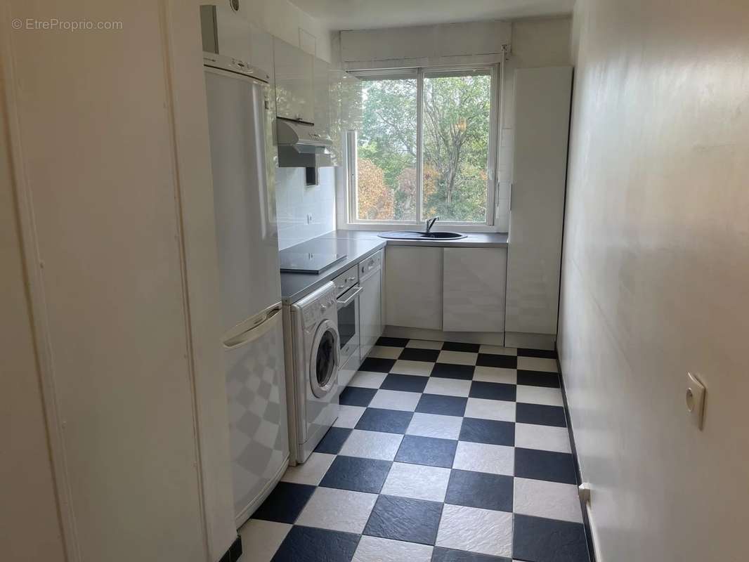 Appartement à NEUILLY-SUR-SEINE