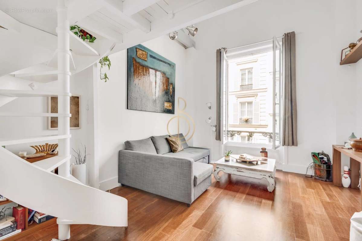 Appartement à PARIS-9E