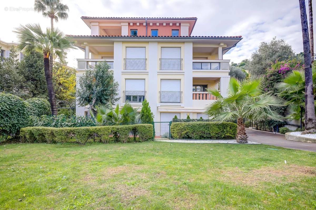 Appartement à BEAULIEU-SUR-MER