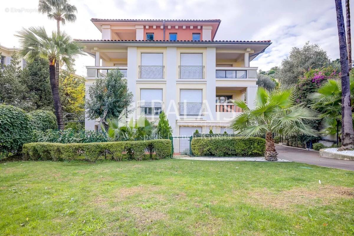 Appartement à BEAULIEU-SUR-MER