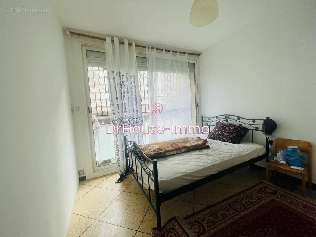 Appartement à MARSEILLE-9E