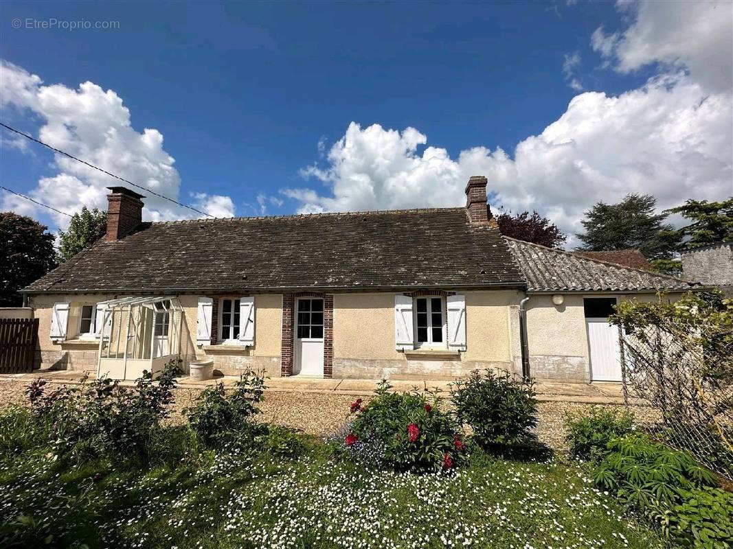 Maison à FONTAINE-LES-RIBOUTS