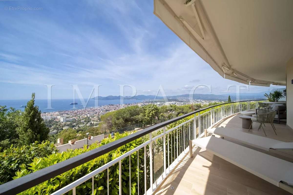 Appartement à CANNES