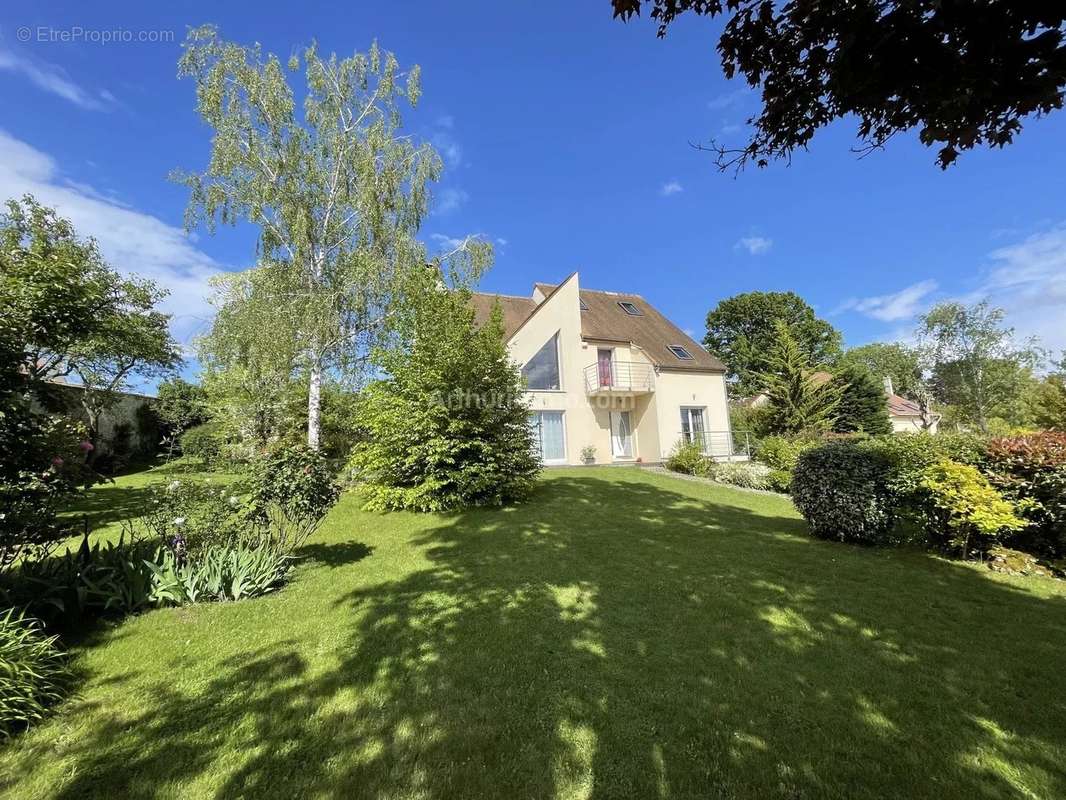 Maison à SOISY-SUR-SEINE