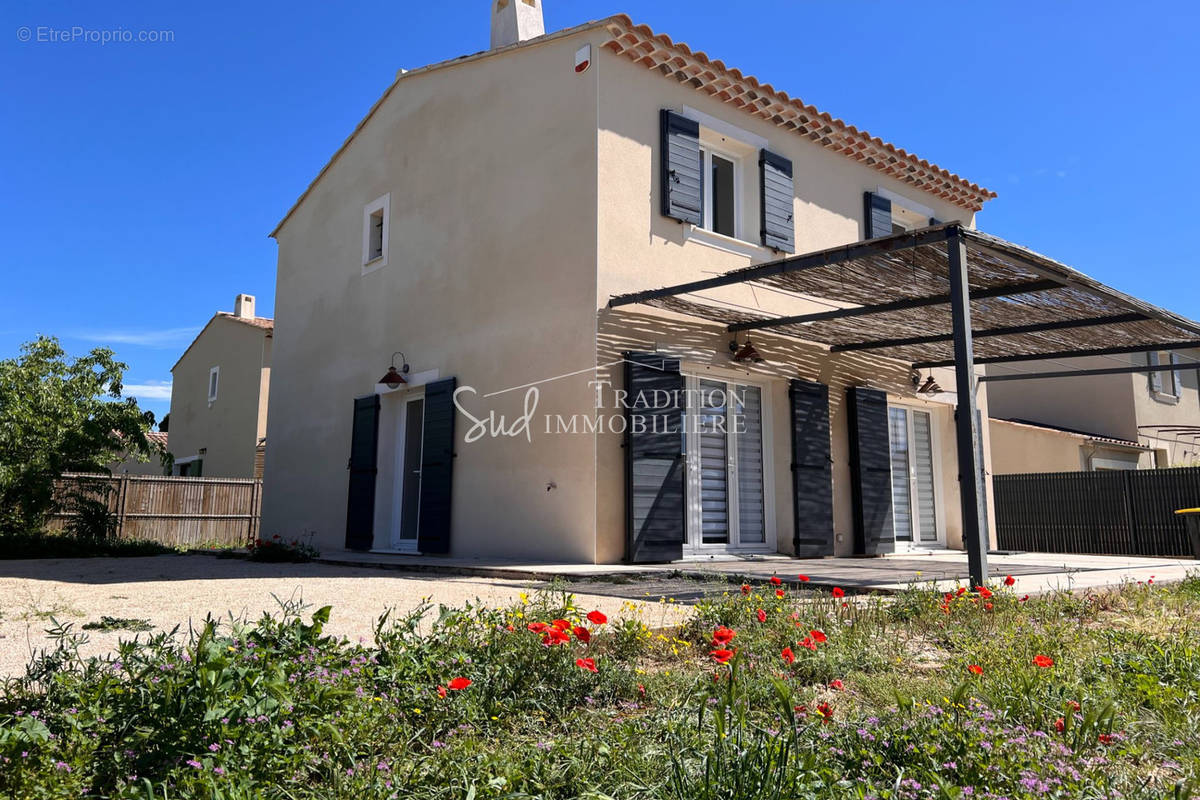 Maison à MAUSSANE-LES-ALPILLES