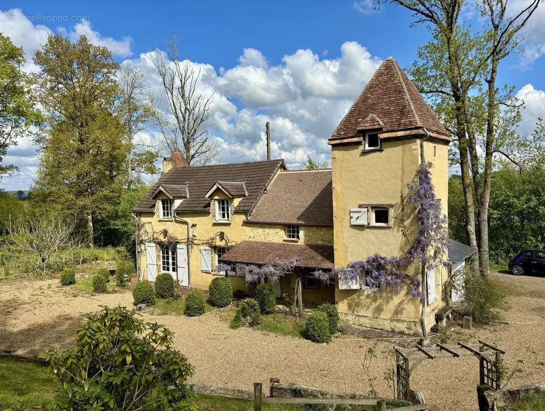 Maison à GREEZ-SUR-ROC