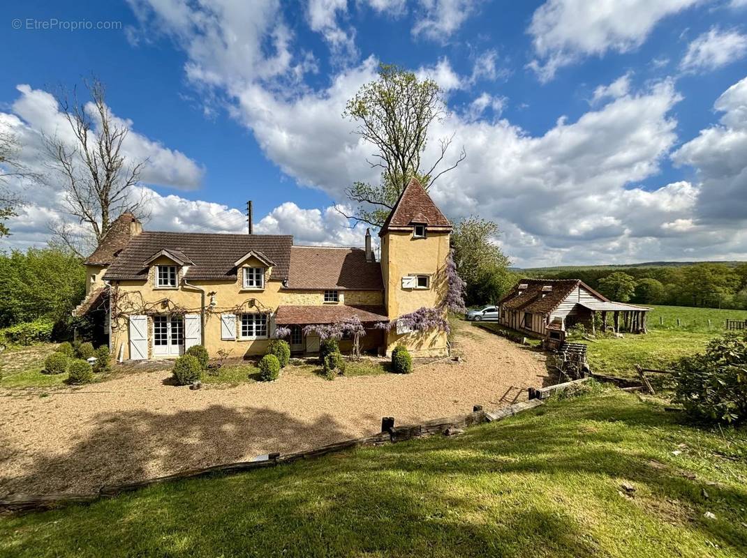 Maison à GREEZ-SUR-ROC