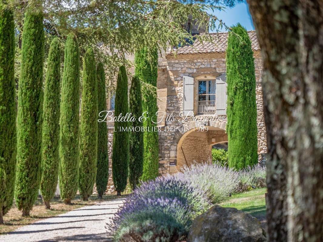 Maison à UZES