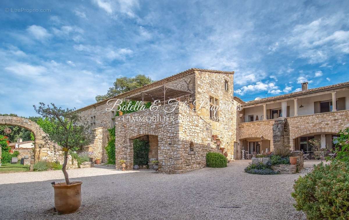 Maison à UZES