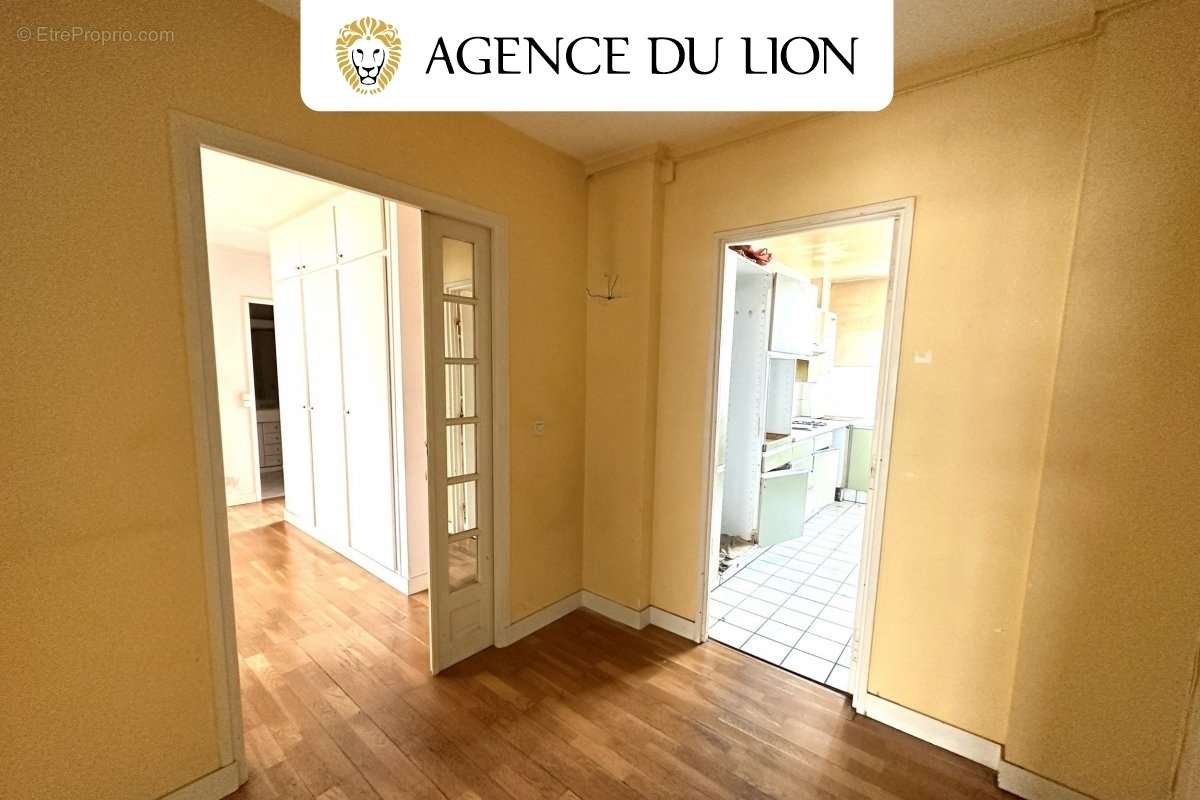 Appartement à PARIS-20E