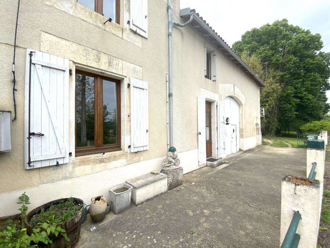 Maison à SAINT-SORNIN