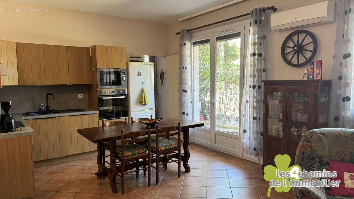 Appartement à SAINT-CYR-SUR-MER