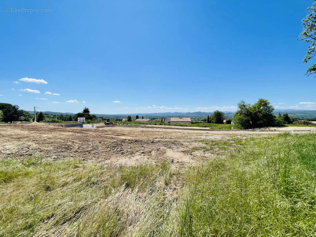 Terrain à BARJAC