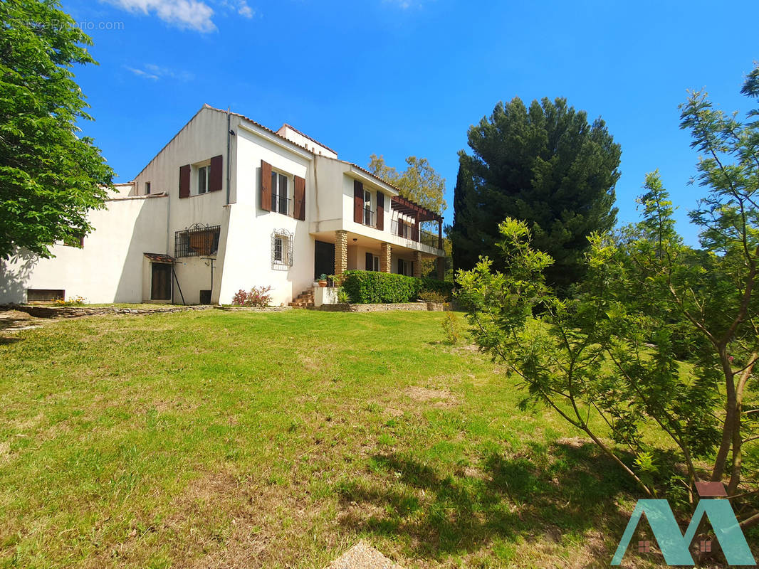 Maison à LE CASTELLET