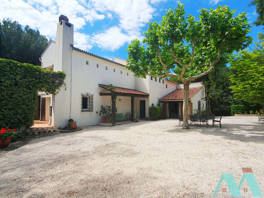 Maison à LE CASTELLET