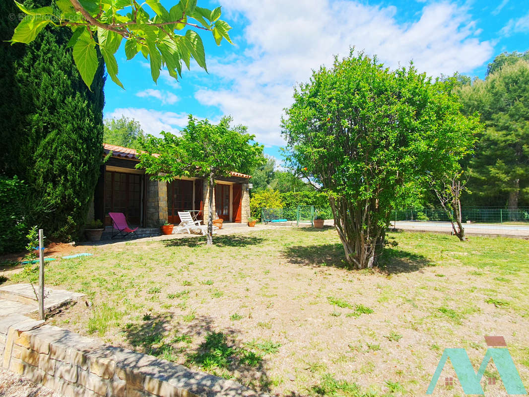 Maison à LE CASTELLET