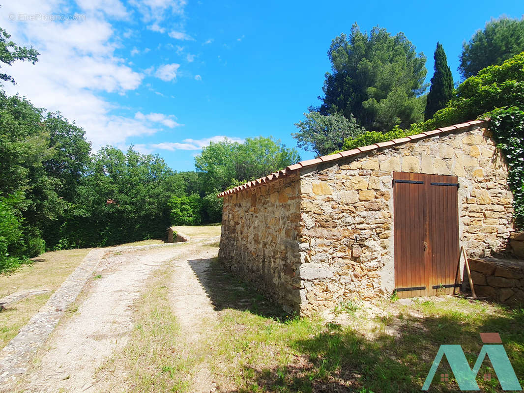 Maison à LE CASTELLET