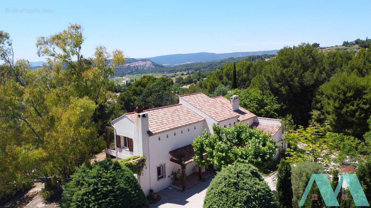 Maison à LE CASTELLET