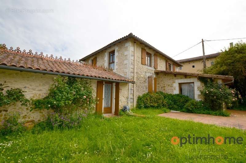 Maison à ROUMAZIERES-LOUBERT